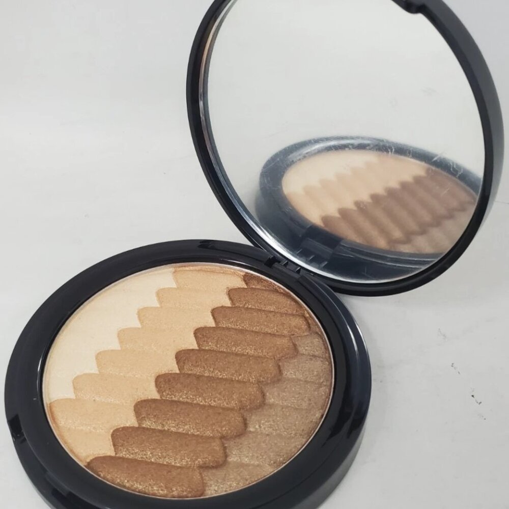 BELLE BEAUTY Chevron Eye Shadow Compact SHADES OF MOCHA 0.30 oz 8.5 g NEW Rare